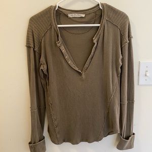 We the Free long sleeve V-neck T-shirt